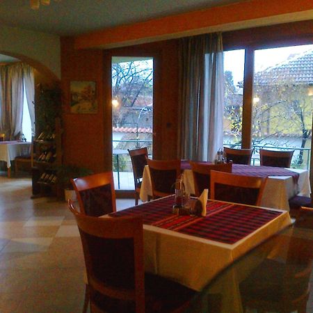 Family Hotel Sonata Samokov Exterior photo