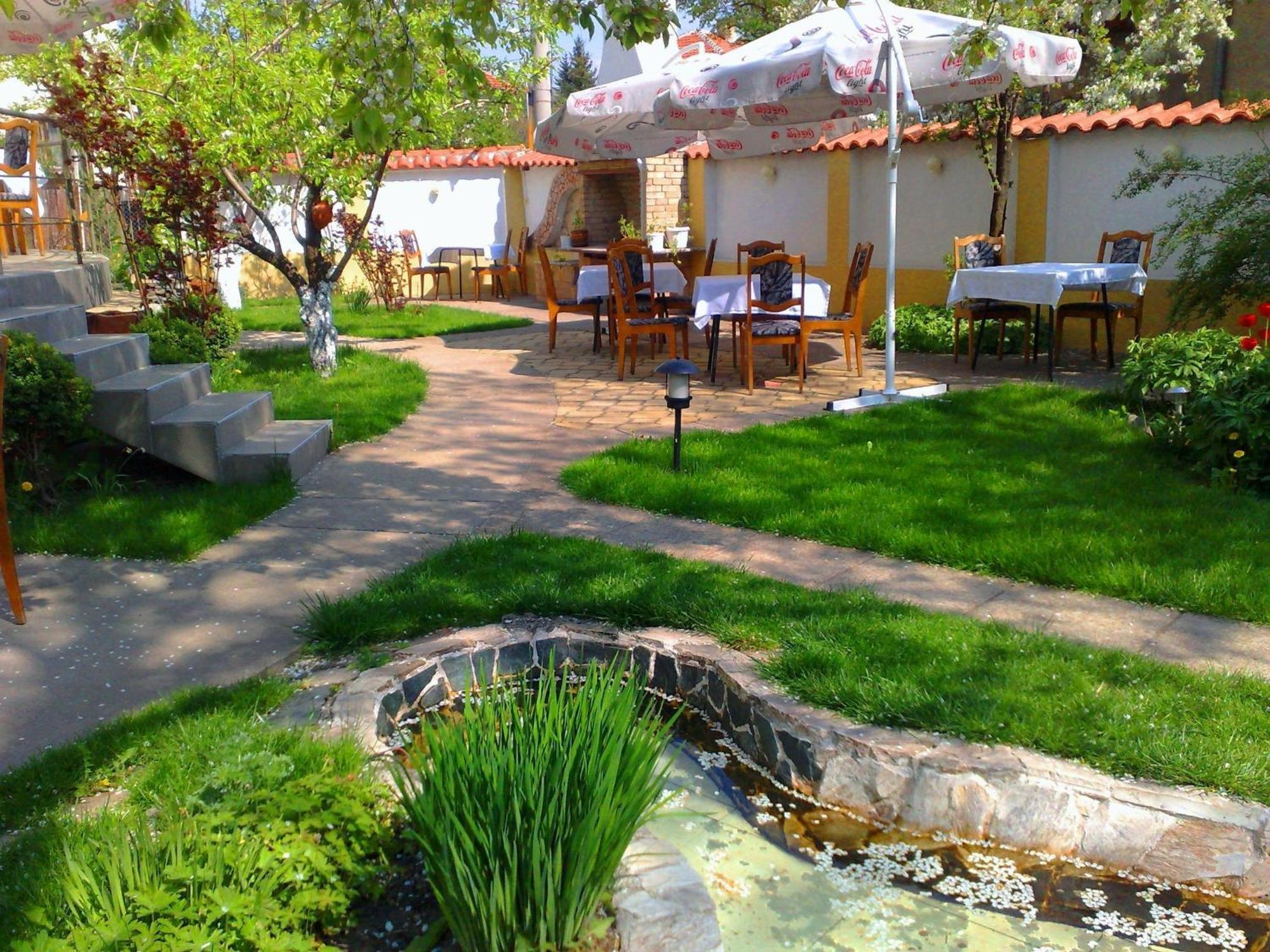 Family Hotel Sonata Samokov Exterior photo