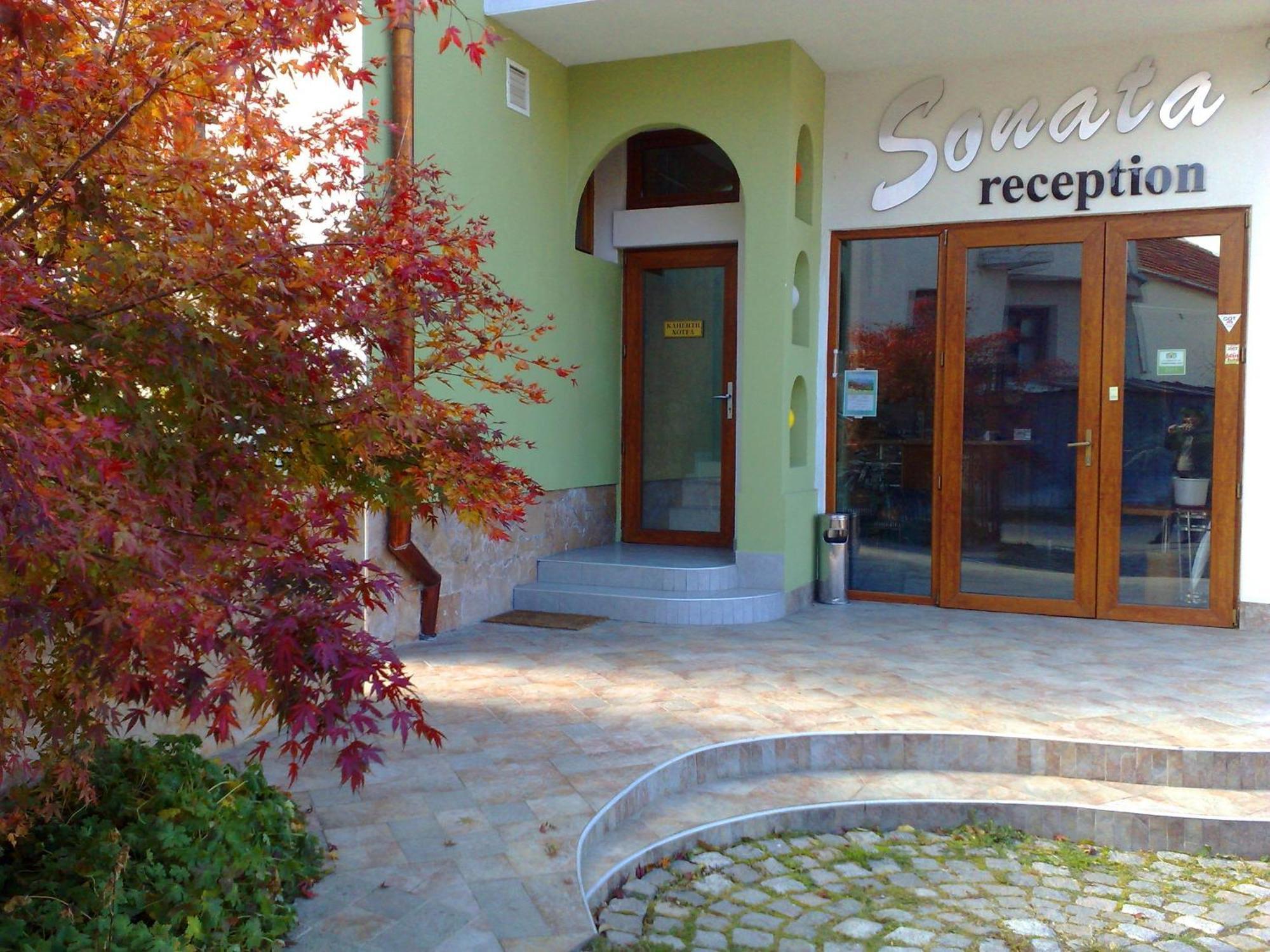 Family Hotel Sonata Samokov Exterior photo